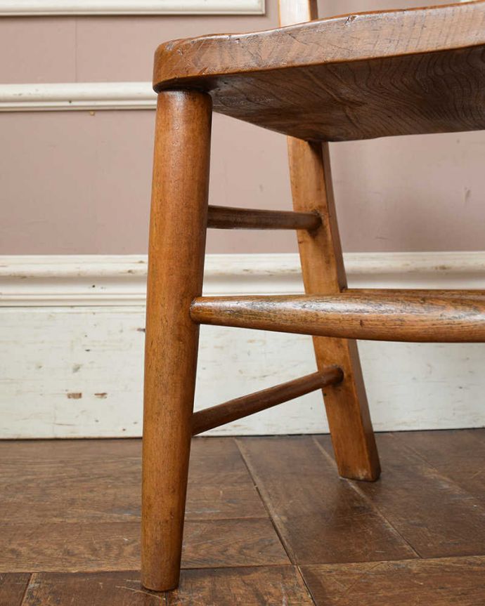 アンティークチェアの脚