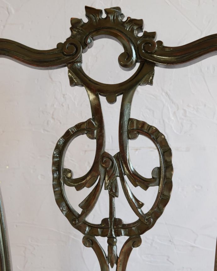 英国アンティークらしい装飾