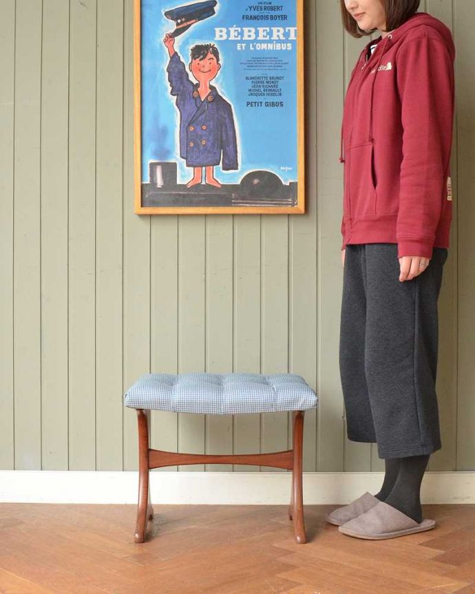 G-PLAN(Gプラン) アンティーク チェア 北欧スタイルのヴィンテージチェア、G-PLANのスツール。座ったり、飾ったり・・・お家のなかの様々シーンで活躍してくれるアンティークのスツール。(k-1419-c)