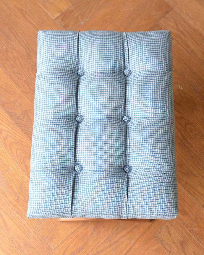 G-PLAN(Gプラン) アンティーク チェア 北欧スタイルのヴィンテージチェア、G-PLANのスツール。上から見るとこんな感じ長時間座っても疲れません。(k-1419-c)