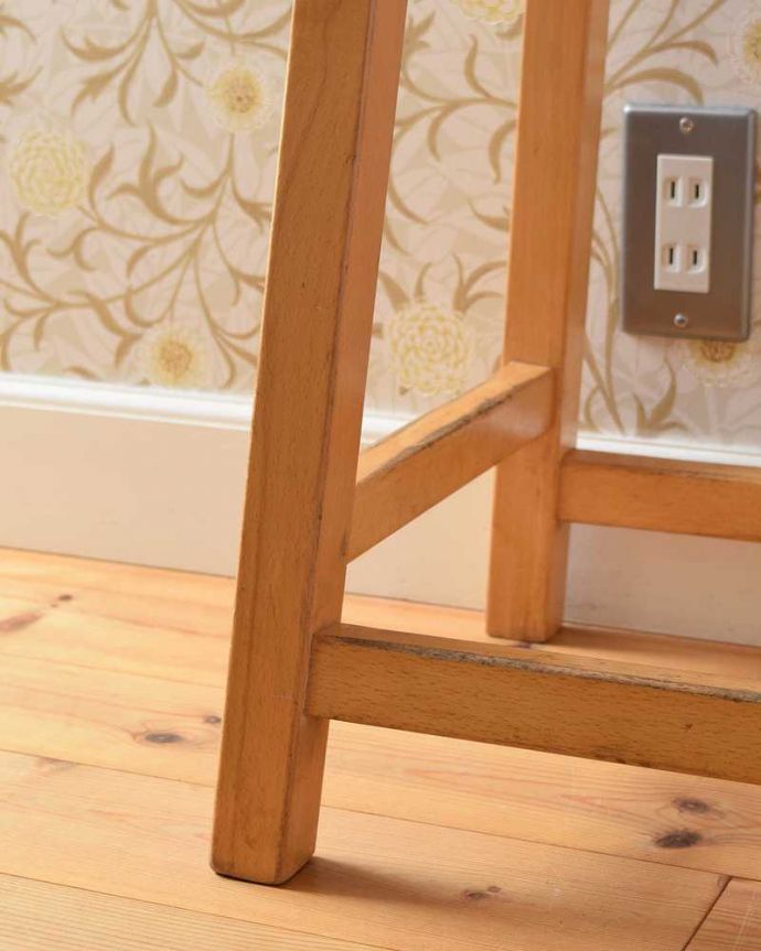 アンティークチェアの脚