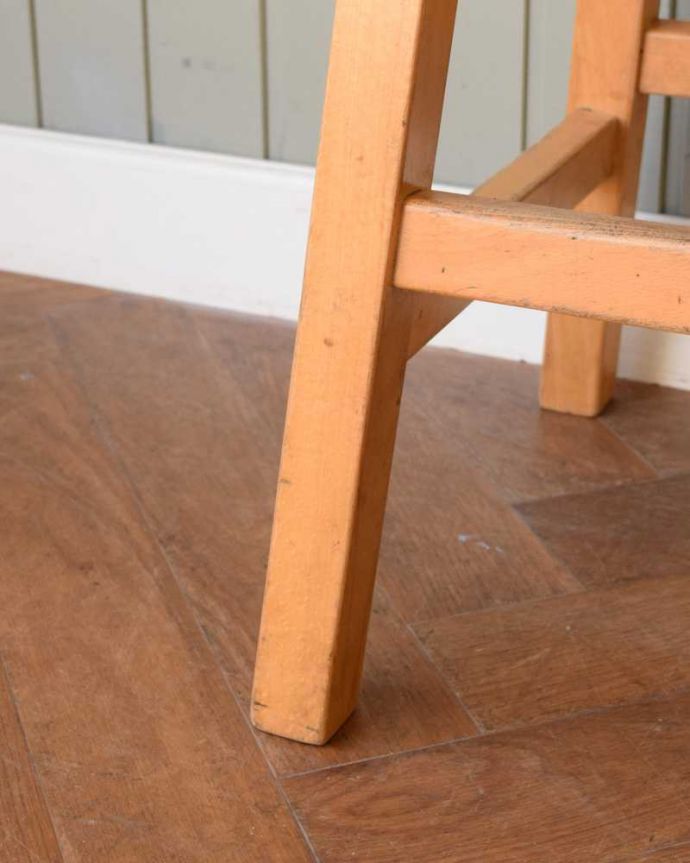 アンティークチェアの脚