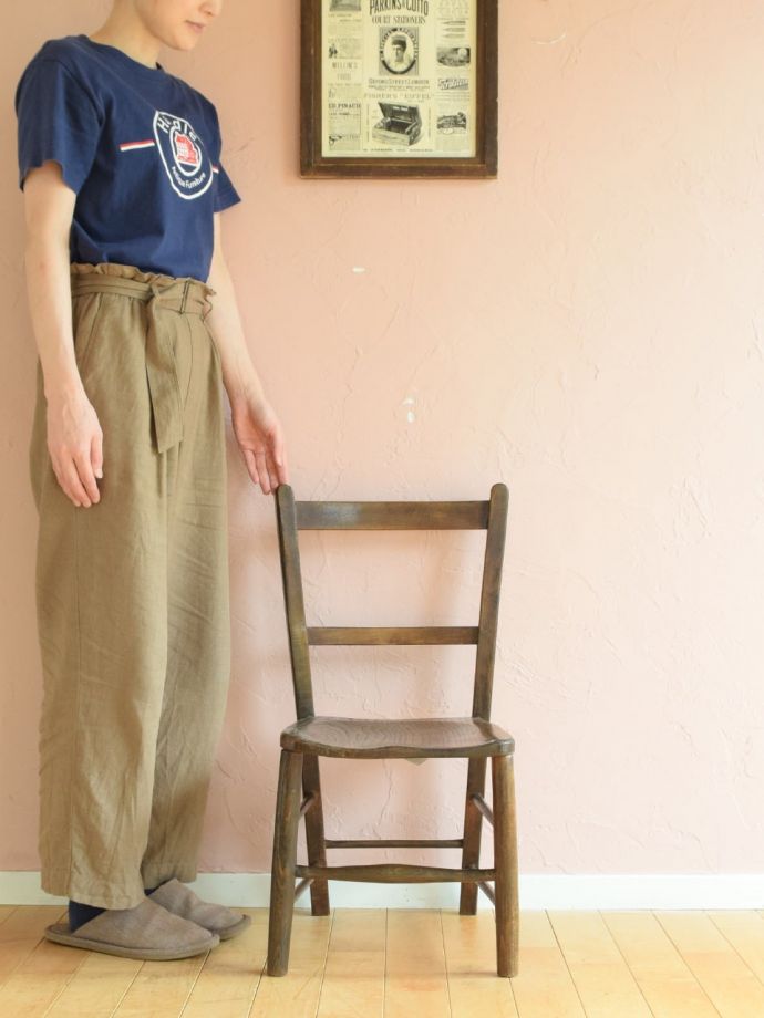 英国アンティークのチャイルドチェア