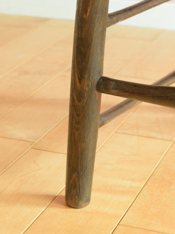 アンティーク椅子の脚