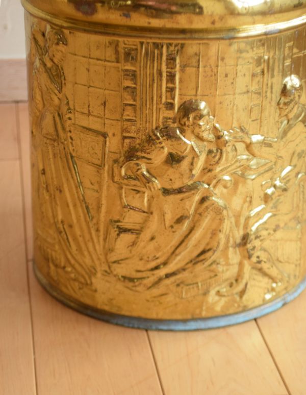 シルバーのテーブルウェア アンティーク雑貨 英国から届いた真鍮製のアンティークバケツ(ブラスポット)。植物のポットを入れたり、ドライフラワーを入れてもお洒落です。(k-1430-z)