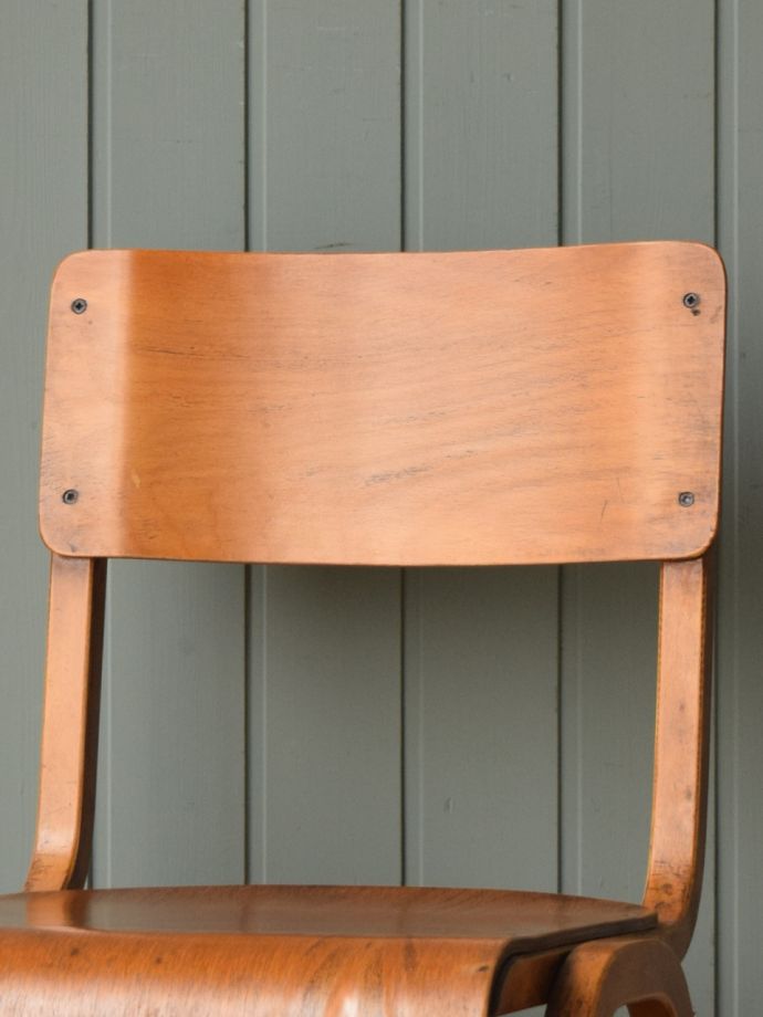 アンティークチェアの背もたれ