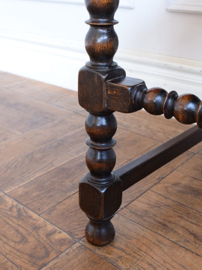 アンティーク椅子の脚