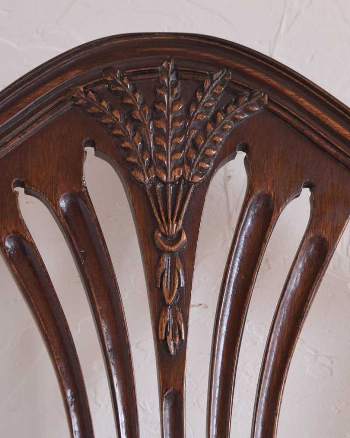 英国アンティークらしい装飾