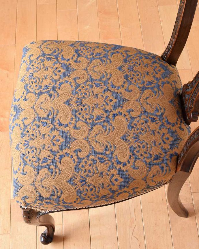 アンティークの椅子の座面