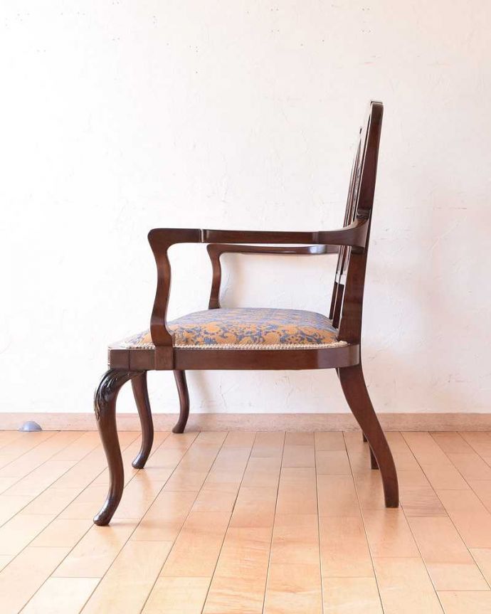 セティ・ソファ・ベンチ アンティーク チェア 象嵌も装飾も施された究極に美しいアンティークの椅子、英国うまれのセティ。気品の感じられる横顔横から見ても優雅さは同じ。(k-1475-c)