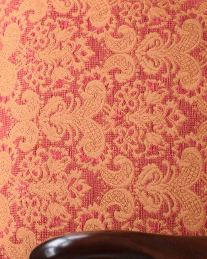 ダイニングチェア　アンティーク チェア　イギリスから届いた曲線が美しい、気品たっぷりのアンティークアームチェア。生地もこだわって選びました椅子の優雅さをそのままにしておきたくて、座面の生地選びにもこだわりました。(k-1483-c)