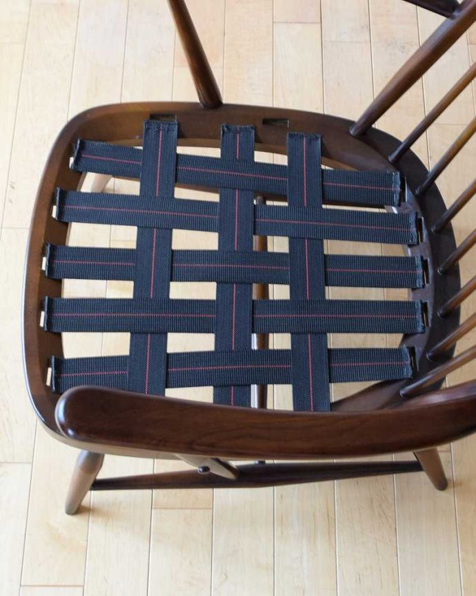 アーコールの家具　アンティーク チェア　アーコール社のアンティーク1人掛けソファ、アーム付きのラウンジチェア(花柄)。クッションの下も貼り替えました。(k-1487-c)