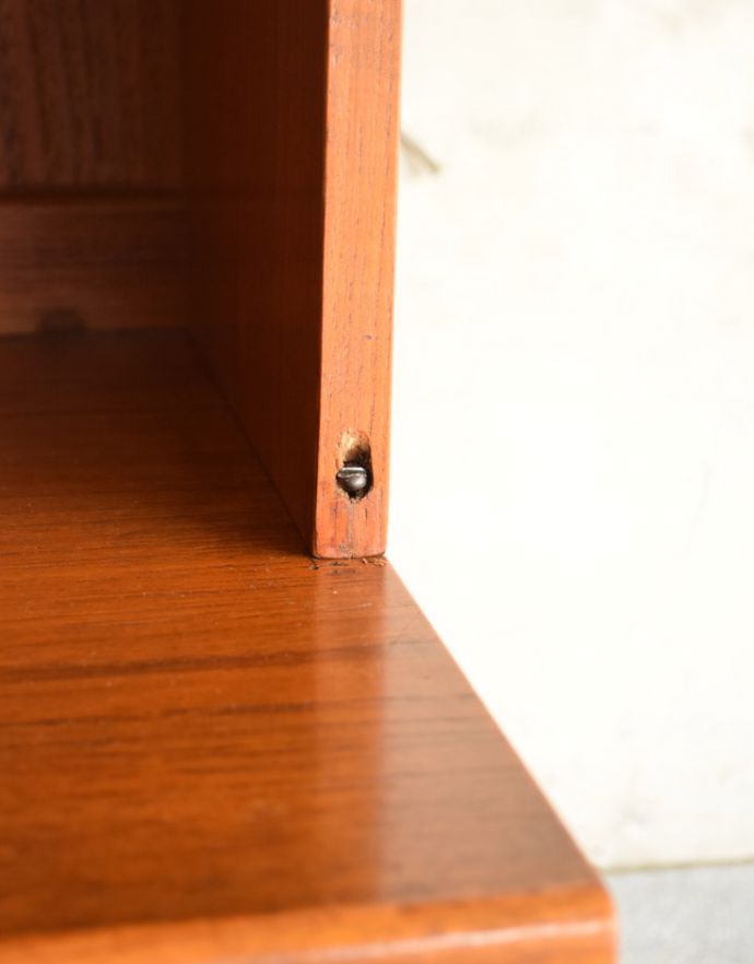 G-PLAN(Gプラン)　アンティーク家具　北欧スタイルのヴィンテージ家具、G-planのフレスコのキャビネット（カップボード）。一部にキズがございます。(k-1487-f)