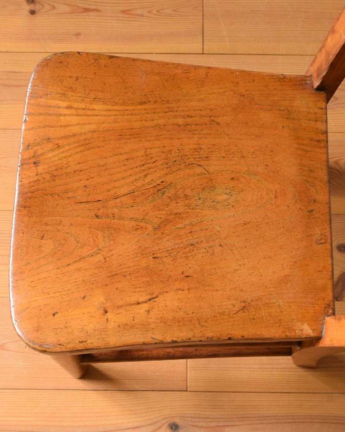 アンティークの椅子の座面