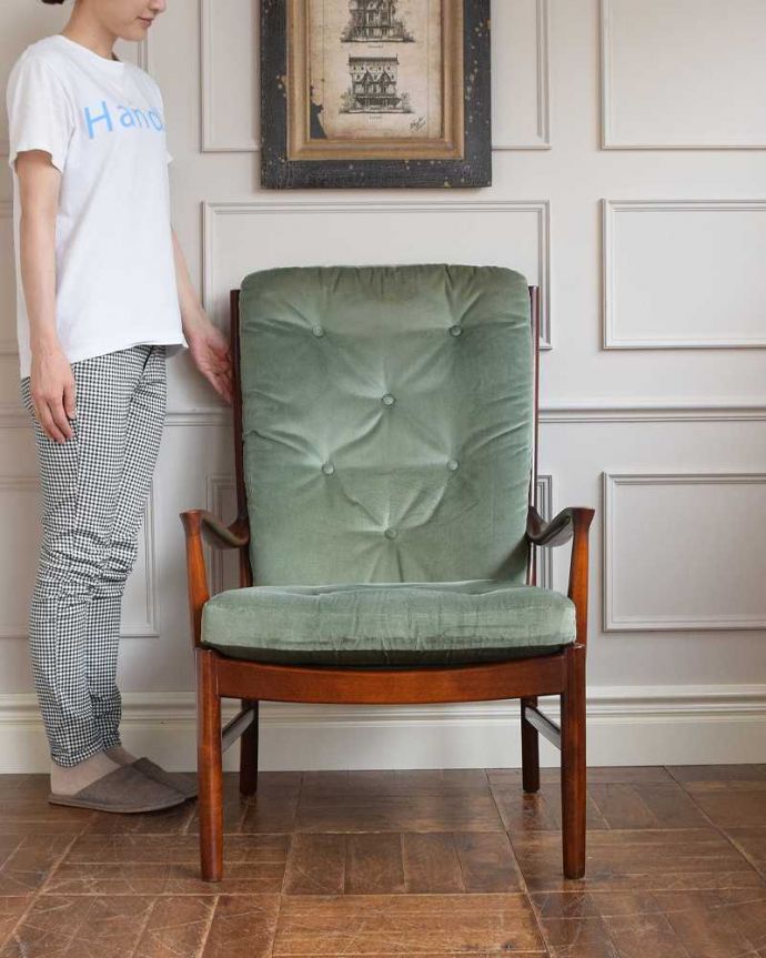 布座面　アンティーク チェア　イギリス輸入のアンティークアームチェアParker Knoll(パーカーノール)。スッキリしたカッコよさシンプルな中に職人技が見られるラウンジチェア。(k-1493-c)