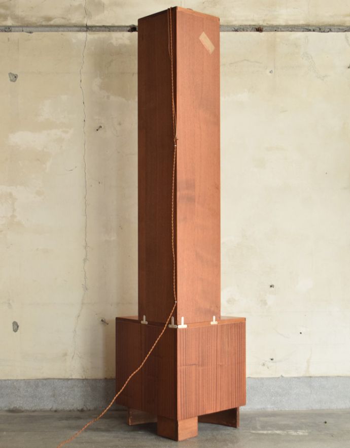 G-PLAN(Gプラン)　アンティーク家具　北欧スタイルのヴィンテージ家具、G-planのフレスコのコーナーキャビネット（カップボード）。きちんとメンテナンスしてあるので、裏側もキレイです。(k-1493-f)