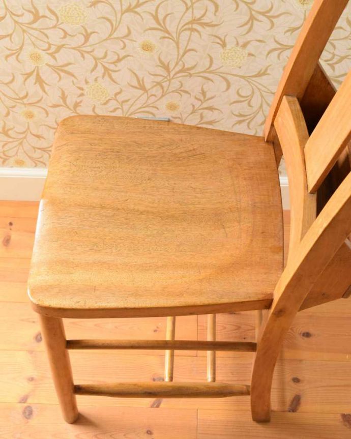 チャペルチェアの座面