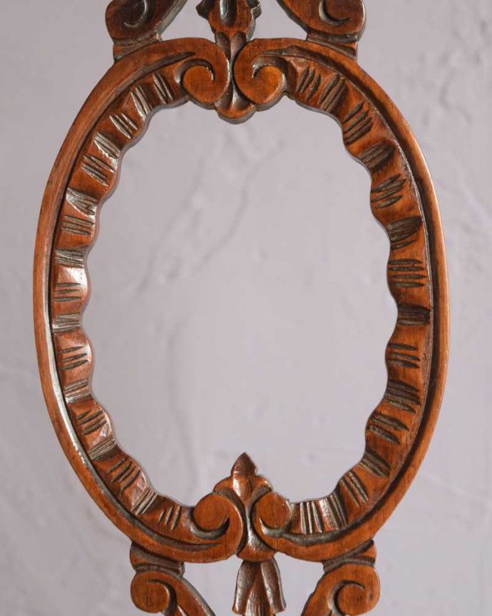 アンティークらしい彫