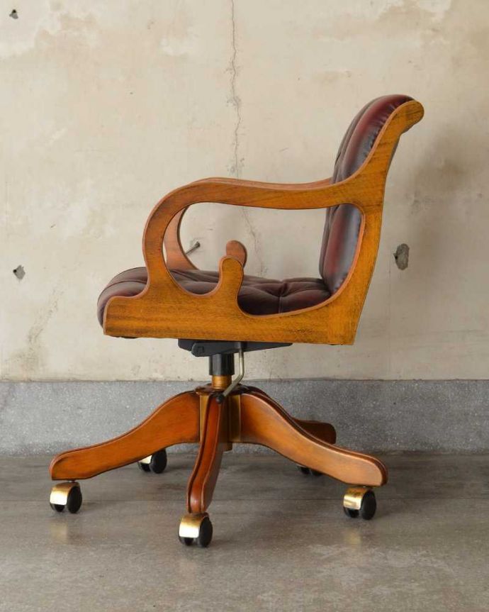 英国アンティークの回転椅子、カッコいいデスクチェア（リボルビング