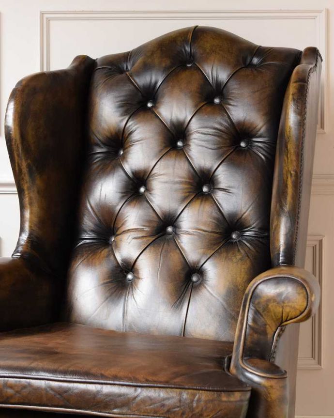 アンティークの一人掛け革張りソファ、カッコいいチェスターフィールド