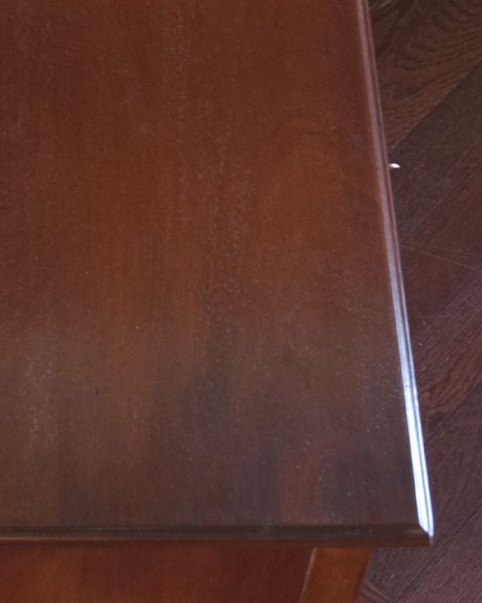 アンティークのチェスト　アンティーク家具　大人っぽいチェスト（４杯）、和室に似合うアンティーク家具。キチンとメンテナンスをしてお届けします。(k-1544-f)