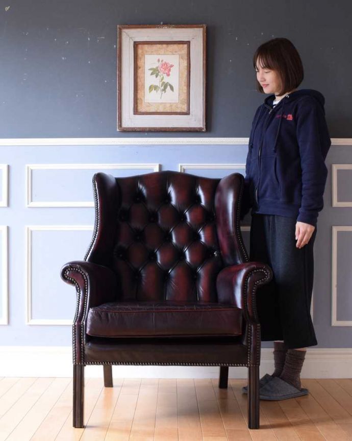 1Pソファ(ラウンジチェア)　アンティーク チェア　英国で見つけたアンティークチェスターフィールドのラウンジチェア。とにかくカッコいい！英国チェスターフィールド高級感漂う究極の一脚。(k-1549-c)