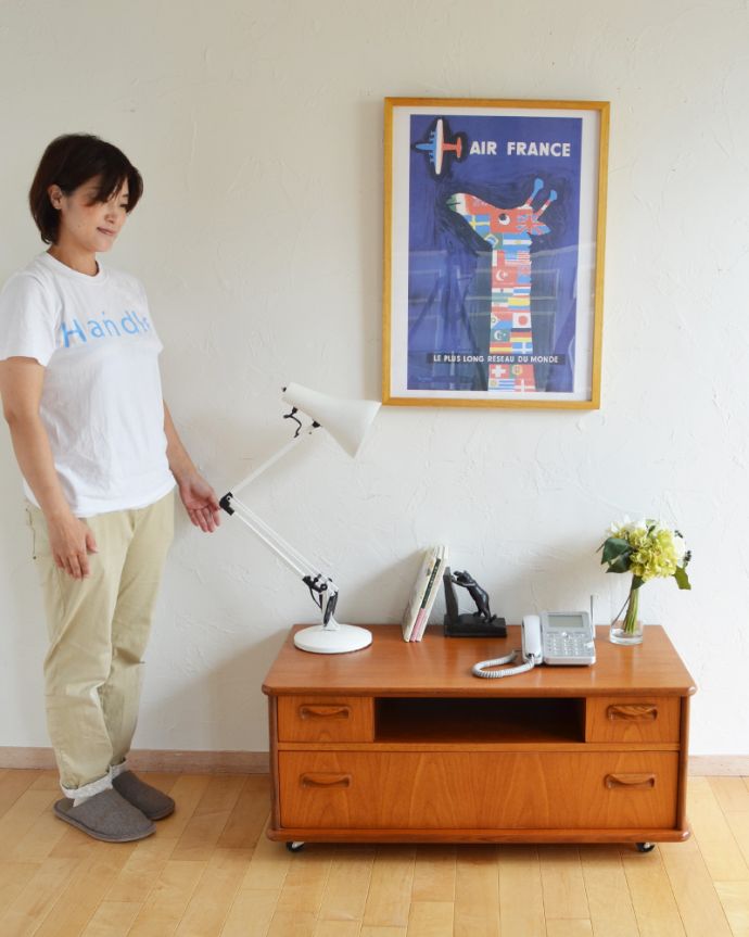 G-PLAN(Gプラン) アンティーク家具 小ぶりで使いやすいヴィンテージ家具、G-planのローボード(テレビ台)。アパートやマンションにもピッタリの小ぶりなサイズ。(k-1593-f)