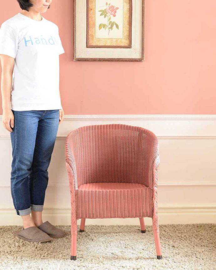 ロイドルーム アンティーク チェア ゆったりと過ごせるイギリスで見つけたアンティークロイドルームチェア。ゆったりくつろぎの時間に・・・見て楽しむだけでなく、使って本当の良さがわかるのがロイドルームチェア。(k-1600-c)