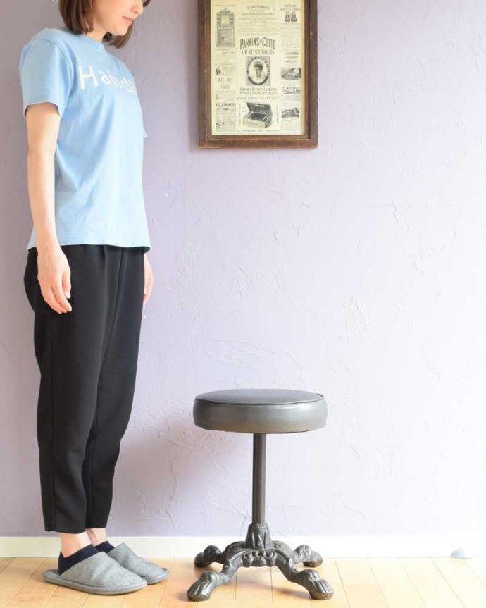 スツール・オットマン アンティーク チェア 英国で見つけたかっこいい椅子、アイアン脚のアンティークパブスツール。英国パブの雰囲気たっぷりのスツールまるで英国のパブでお酒を飲んでいる気分になっちゃうパブスツール。(k-1613-c)