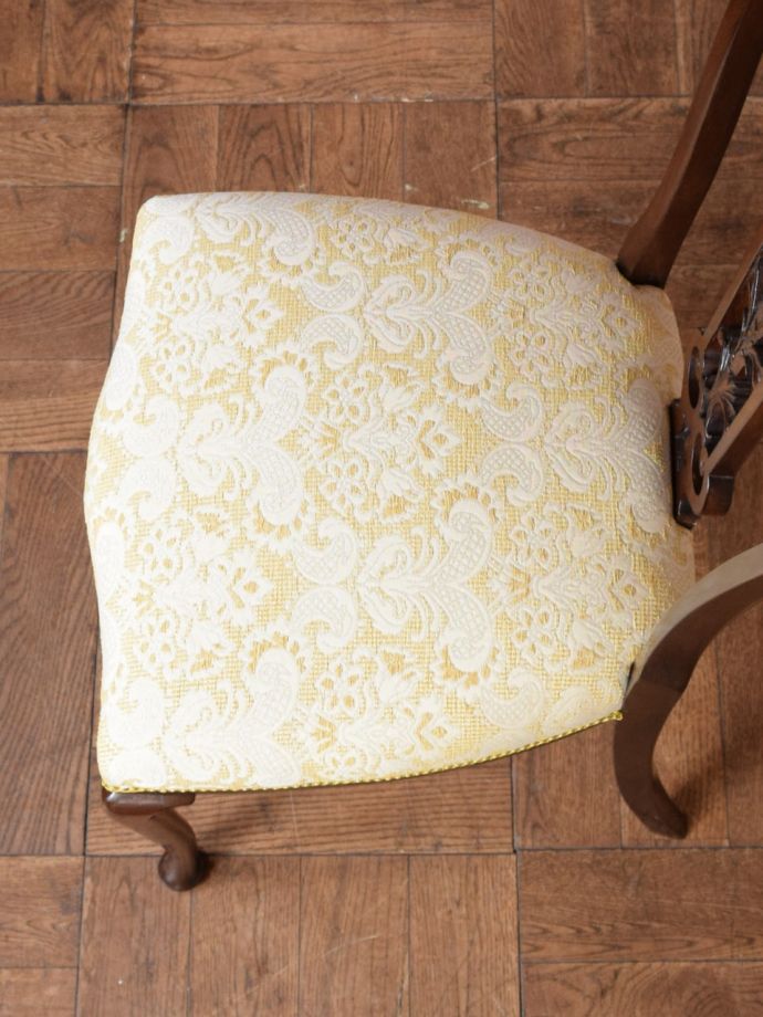 アンティークの椅子の座面
