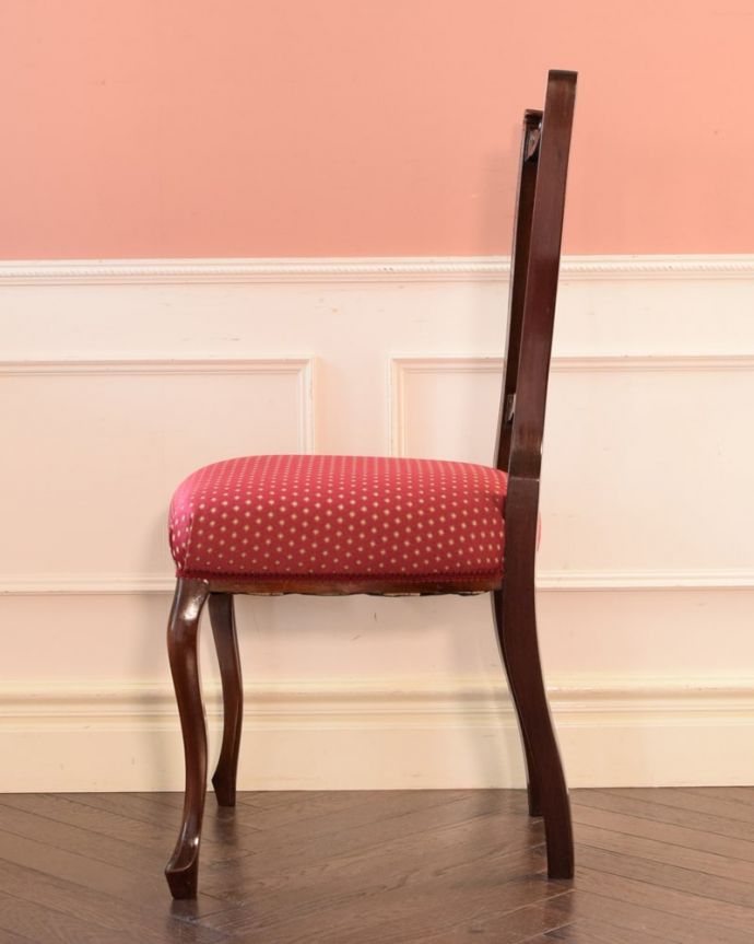 アンティークの椅子の側面