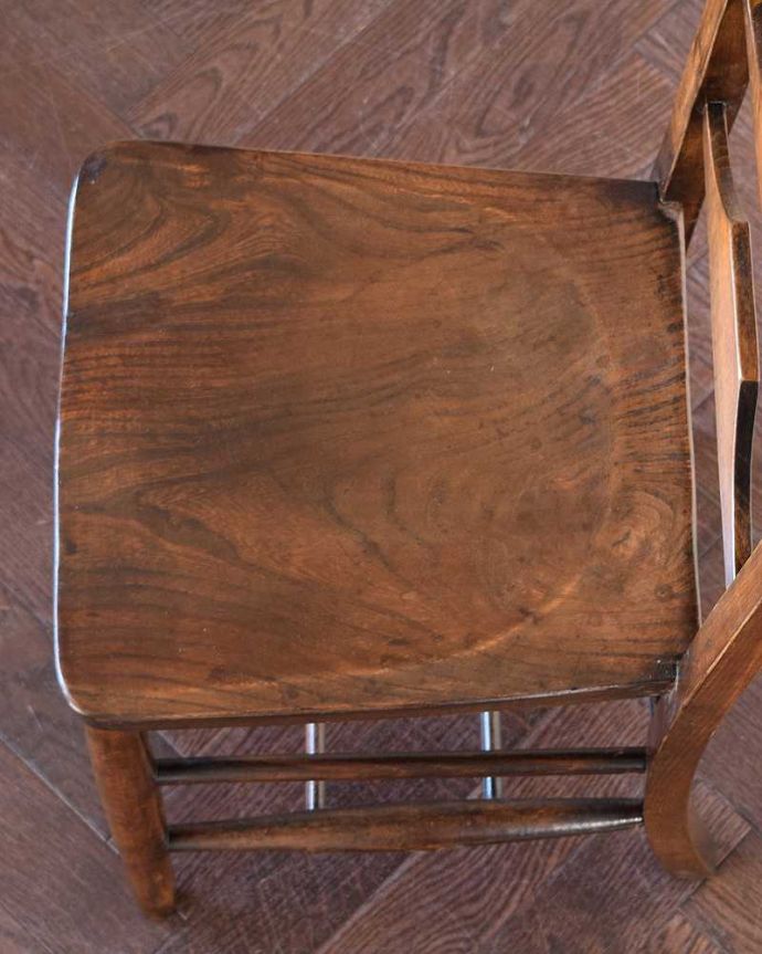 チャペルチェアの座面