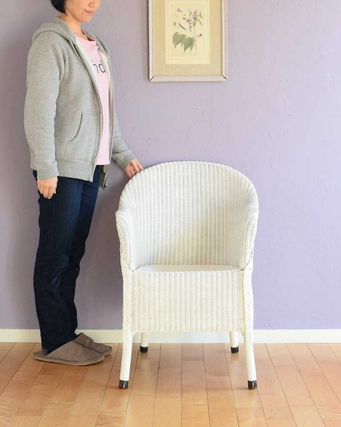 ロイドルーム　アンティーク チェア　イギリスのアンティークチェア、合わせやすい定番カラーのロイドルームチェア。ゆったりくつろぎの時間に･･･見て楽しむだけでなく、使って本当の良さがわかるのがロイドルームチェア。(k-1645k-c)