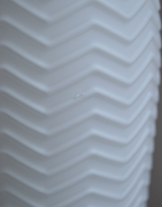 ペンダントライト 照明・ライティング 波模様が美しい・・・アンティーク天井付け照明ペンダントライト(コード・シャンデリア球・ギャラリーなし) 。レトロな模様がモダンでおシャレです。(k-1654-z)