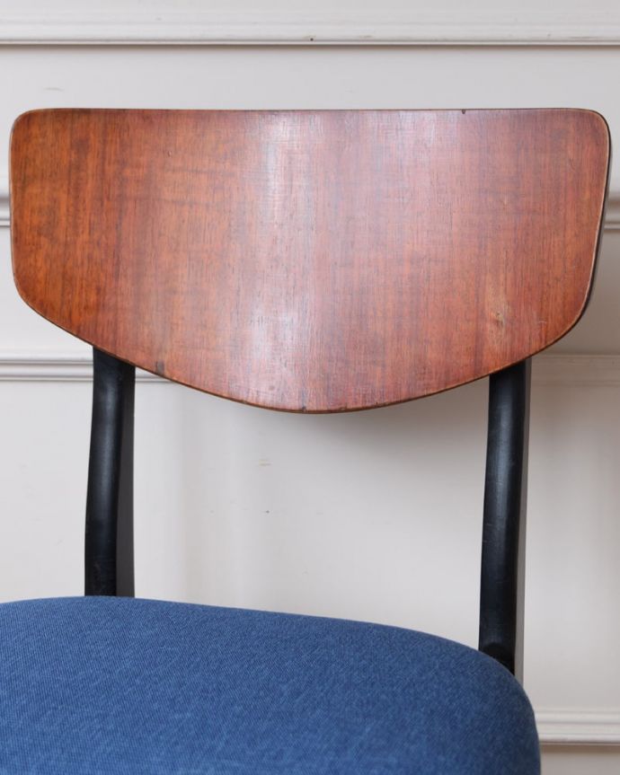 G-PLAN(Gプラン)　アンティーク チェア　G-PLANのビンテージチェア、北欧スタイルのダイニングチェア。後からキュッと支えてくれる背もたれシンプルでスッキリとまとめられたヴィンテージチェア。(k-1658-c)