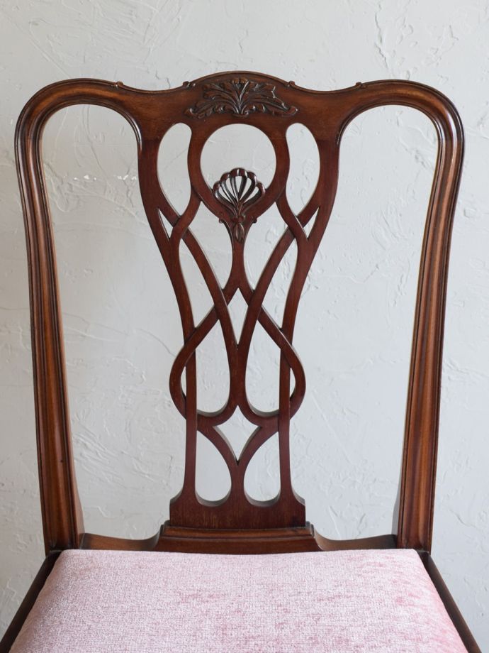 英国アンティークらしい装飾