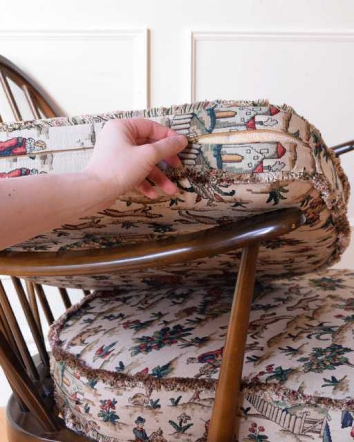 アーコールの家具　アンティーク チェア　アーコール社が作った一人掛けの椅子、ラウンジチェア。取り外し出来ますカバーは全てチャックで取り外せるカバーリング仕様になっています。(k-1671-c)