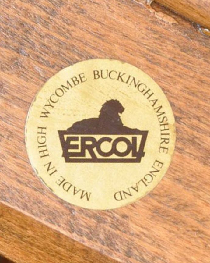 アーコールの家具 アンティーク チェア アーコールチェアらしいフォルムがステキなビンテージソファ。アーコールの証を発見!アーコールのタグが残っていました。(k-1672-c)