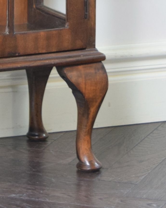 アンティークのキャビネット アンティーク家具 英国スタイルのアンティーク家具、ウォルナット材のショーケース(ガラスキャビネット)。きちんと支えます。(k-1674-f)