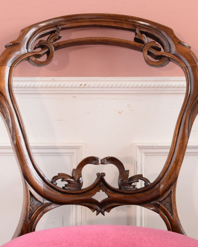 アンティークチェアの装飾