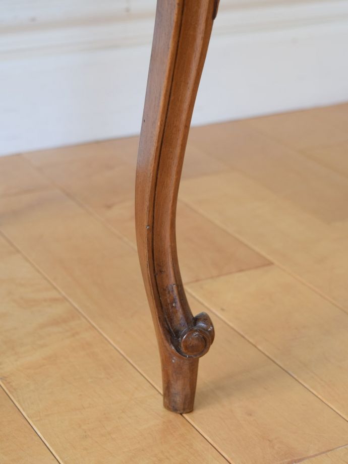 アンティーク椅子の脚