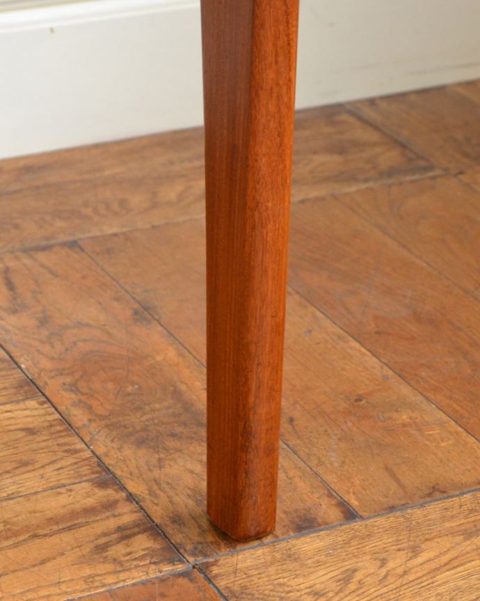 ビンテージチェアの脚