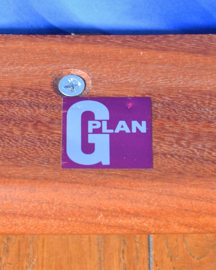 ダイニングチェア アンティーク チェア アンティーク ダイニングチェアー(G-plan) 安心の証1965~80年くらいまで使われいたレッドラベルが残っていました。(k-1681-c)