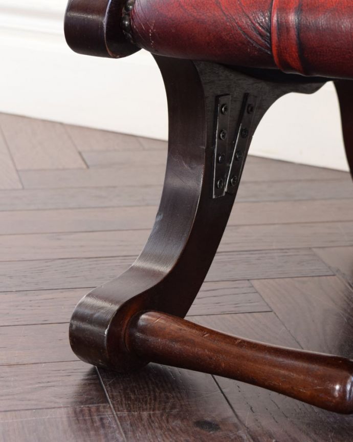 アンティークチェアの脚