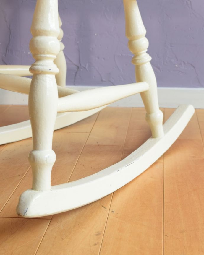 アンティークロッキングチェアの脚