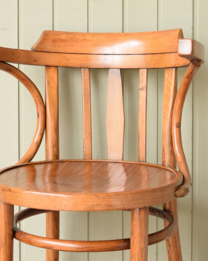 ベントウッドチェアの背もたれ