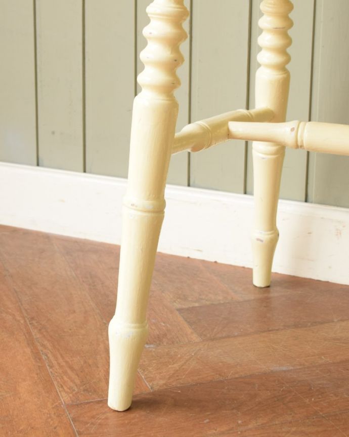 アンティークチェアの脚