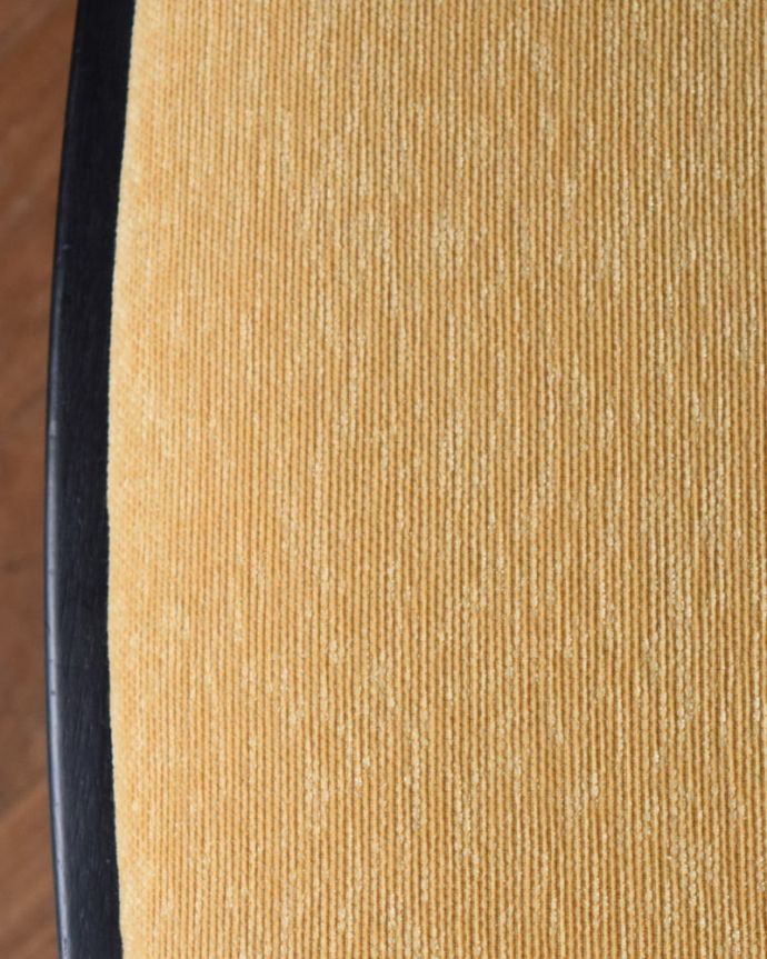 G-PLAN(Gプラン)　アンティーク チェア　ヴィンテージチェア商品UP用(G-plan)。新しいものに張り替えていますシンプルなデザインを活かせるよう考えて座面の生地を選びました。(k-1707-c)