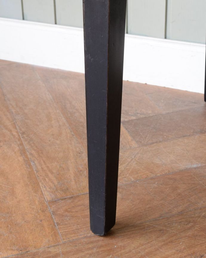 アンティークチェアの脚