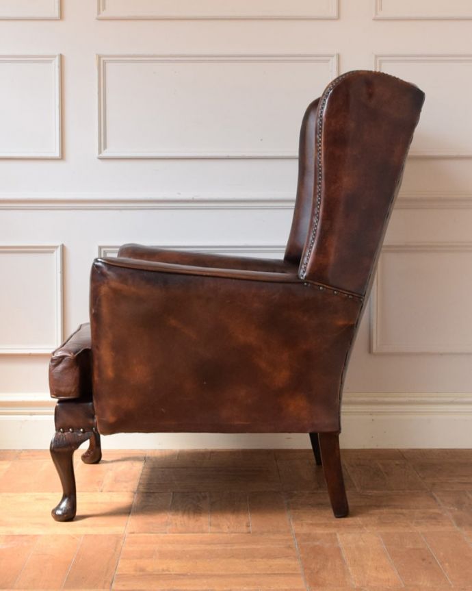 パーソナルチェア　アンティークチェア・椅子　ウィングバックチェア　サイドから見ても絵になっちゃう。(k-1710-c)